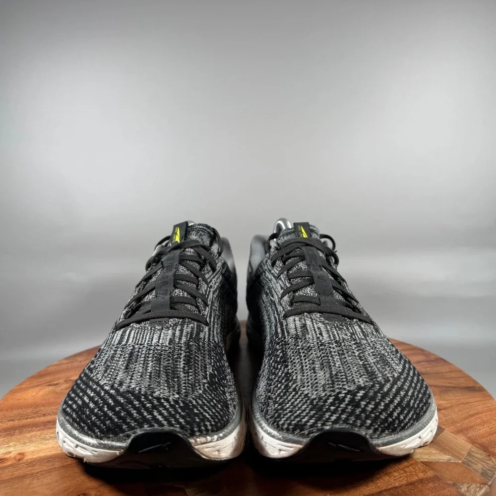 Altra Escalante 2 Mens 9 Black Gray Knit Zero Drop Running Shoes ALM1933G220